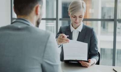 4 Signs It is Time to Consider Working With a Recruiter
