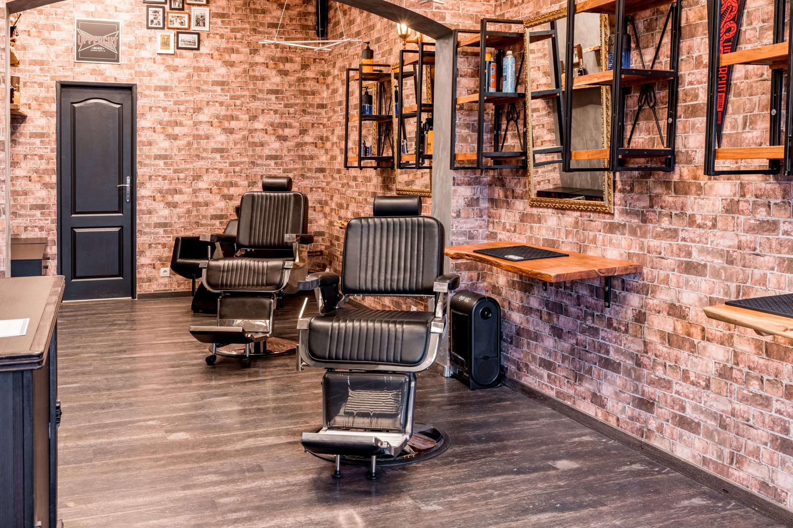 HMRC launches operation targeting dodgy barbers and vape shops